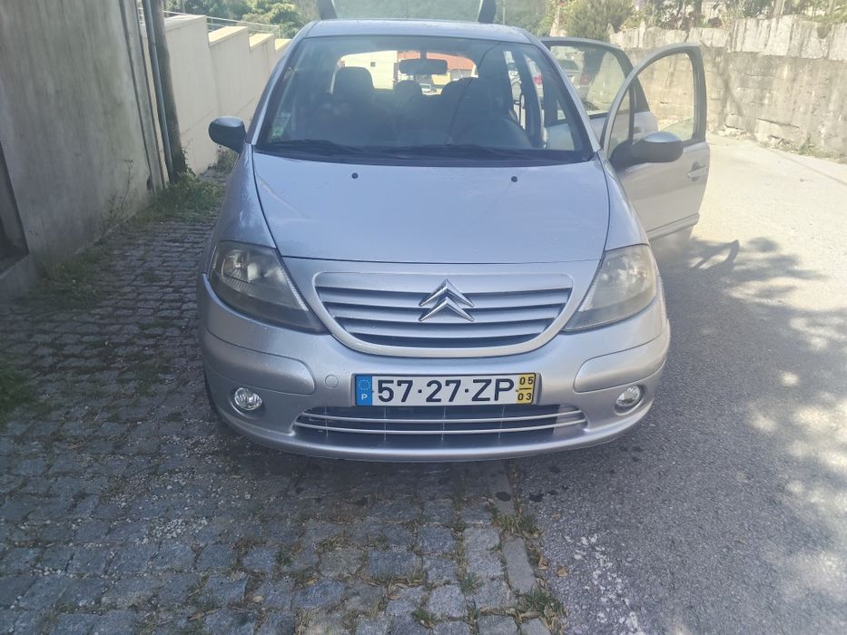 Citroën C3 a gasolina muito económico e fiável com ar condicionado