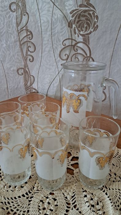 Склянки 6 шт та глечик для води