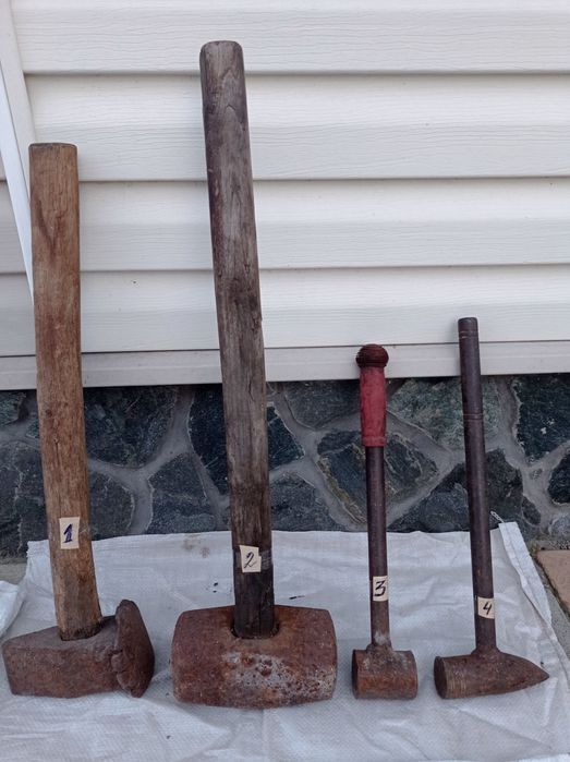 Молоток. Кувалда. Сокира. Топор. Кирка.Гвоздодер. Бортіровка-.