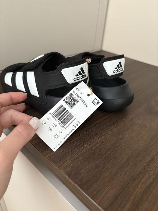 Босоніжки adidas 29 р