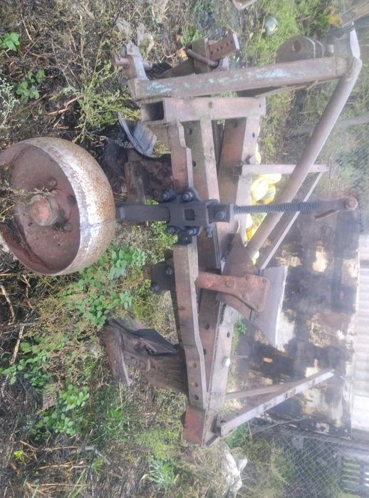 Плуг 2 корпусний