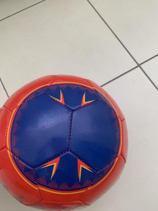 Мʼяч футбольного клубу барселона