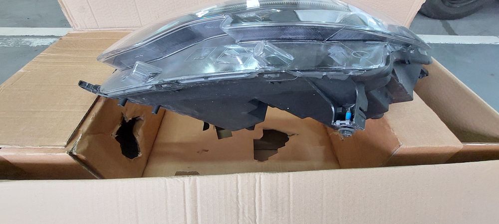 Ótica esquerda peugeot 2008