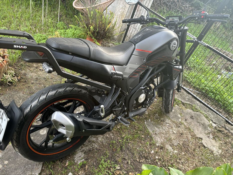 Mota benelli leoncino 125