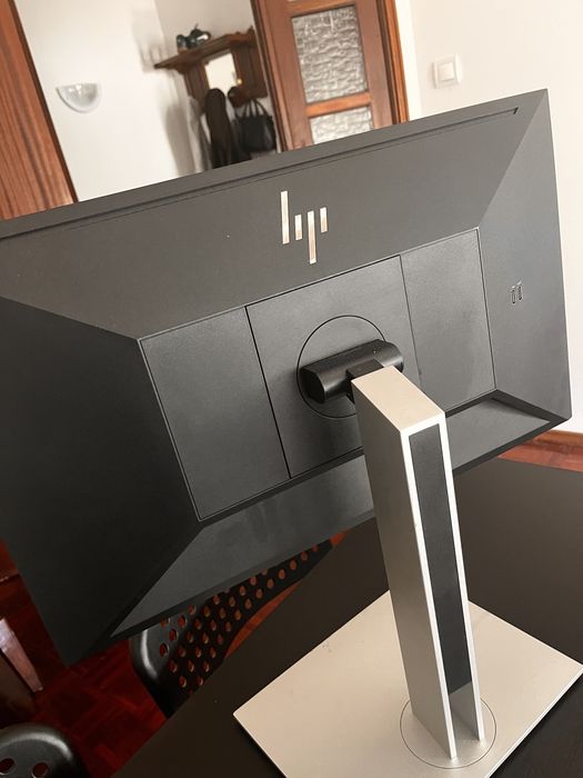 Monitor HP 24'' Polegadas Regulável em Altura (Como Novo - C/ Cabos)
