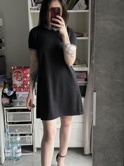 Sukienka z kołnierzykiem