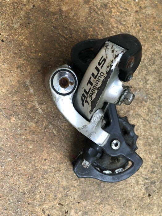 Przerzutka tylna Shimano Altus 8s
