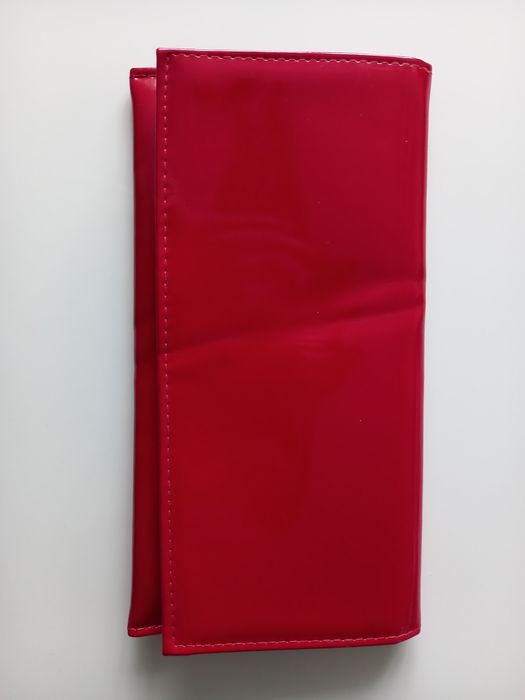 Czerwona kopertówka