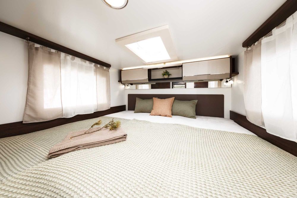 Wynajem Kampera Benimar - Warszawa /4 osób/ Klima / Pełne wyposażenie