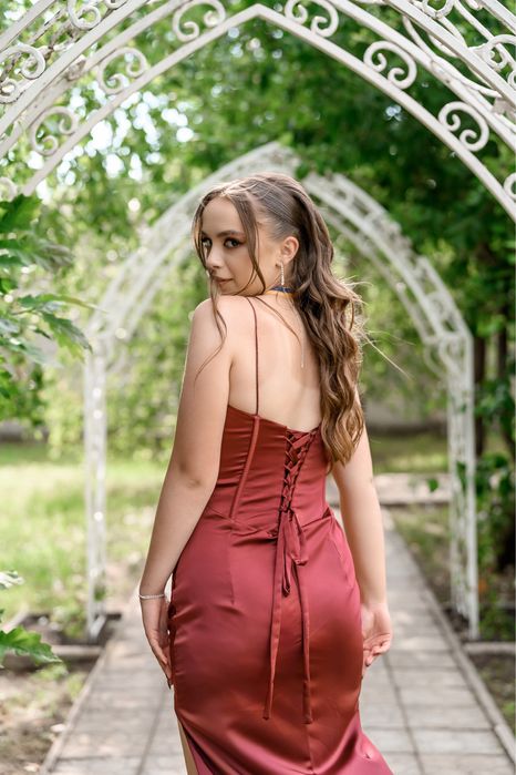 Випускна сукня.