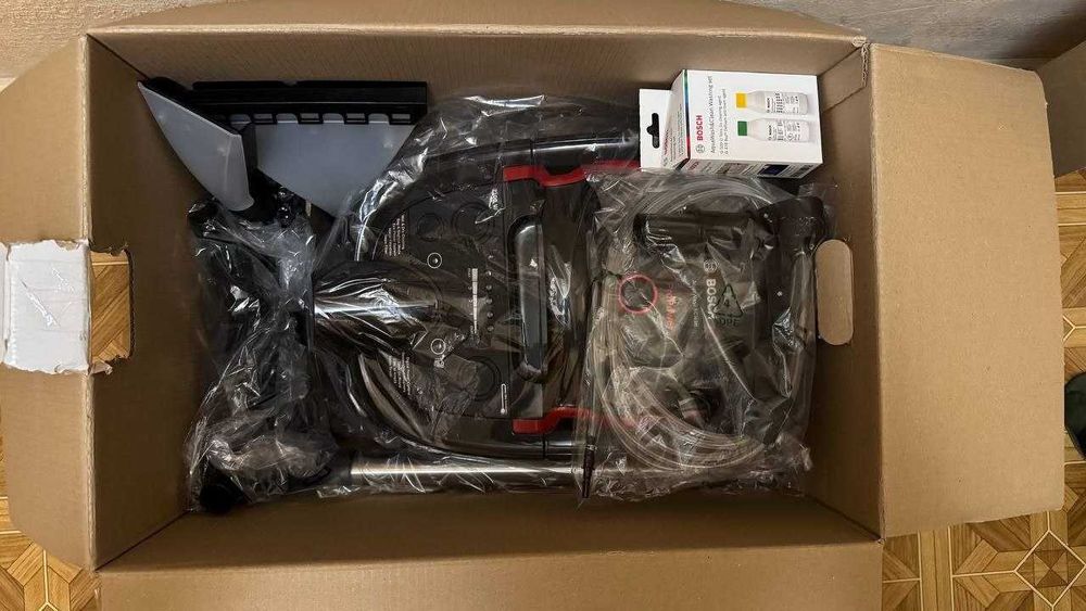 Миючий пилосос з аквафільтром BOSCH BWD421POW