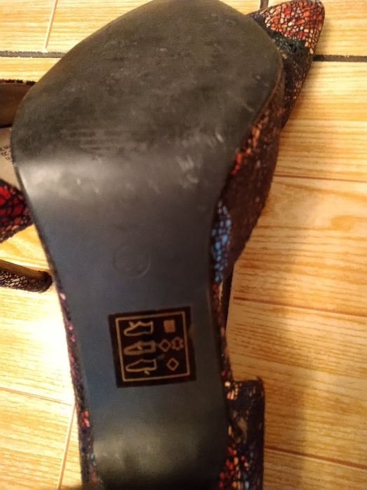 Buty szpilki Goodin 38