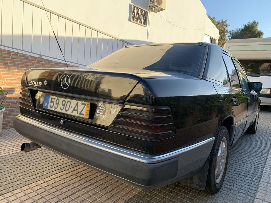 Mercedes-Benz 200 — fotografia 5