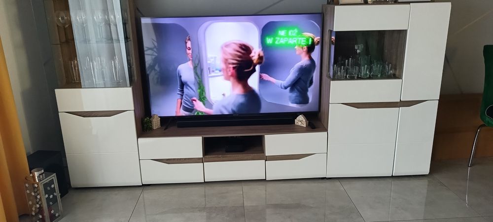 Meblościanka plus stół