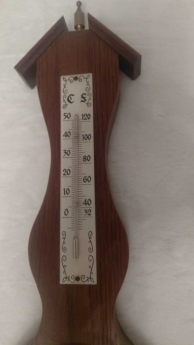 Barómetro e Termómetro Estação  Meteorológica Antiga