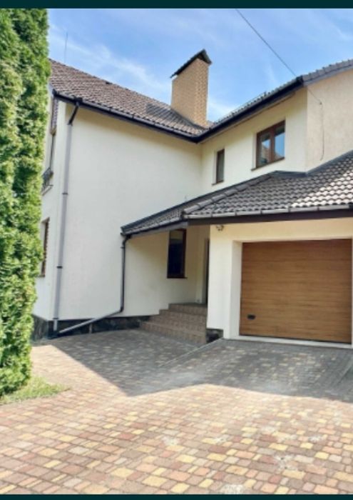 Чудовий  будинок та будиночок  з бассейном 5 хвилин до Центру