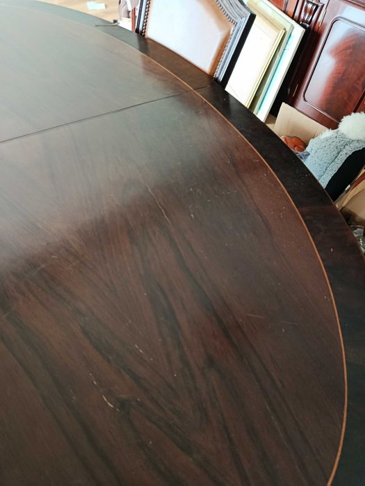 Mesa Oval de sala extensível e 6 cadeiras