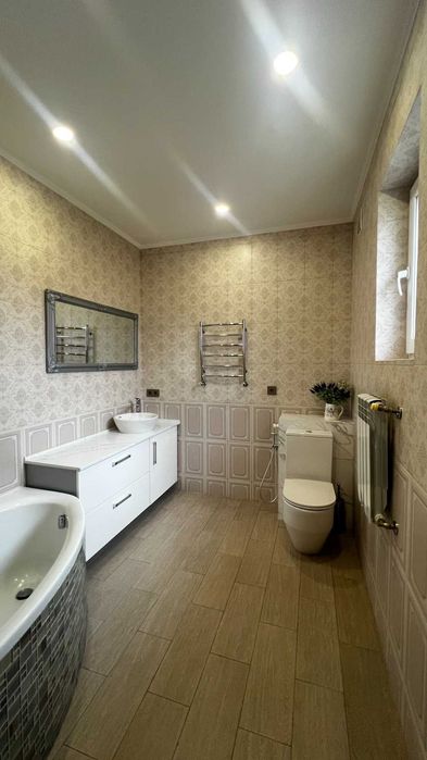 Двоповерховий  будинок з ремонтом! Ірпінь - Стоянка!