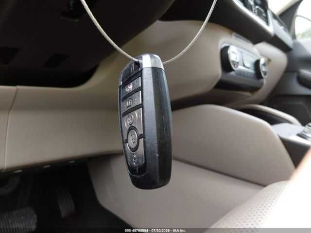 Ford Escape Titanium Hybrid 2020;