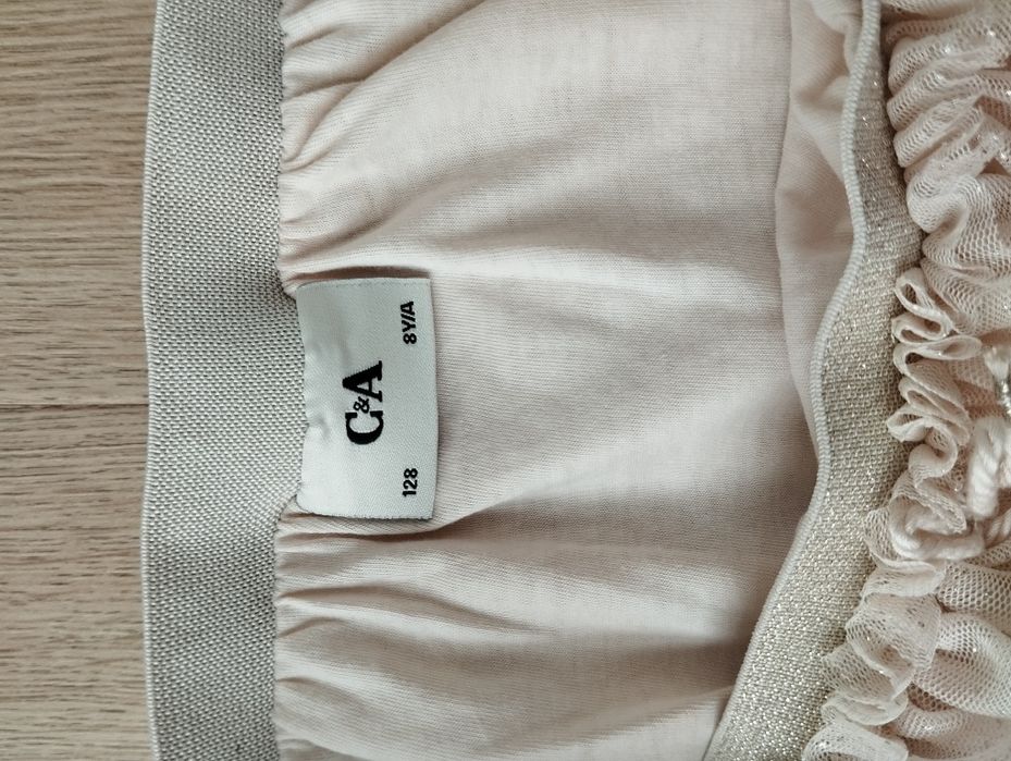 Komplet spódniczka z bluzka i sweterkiem