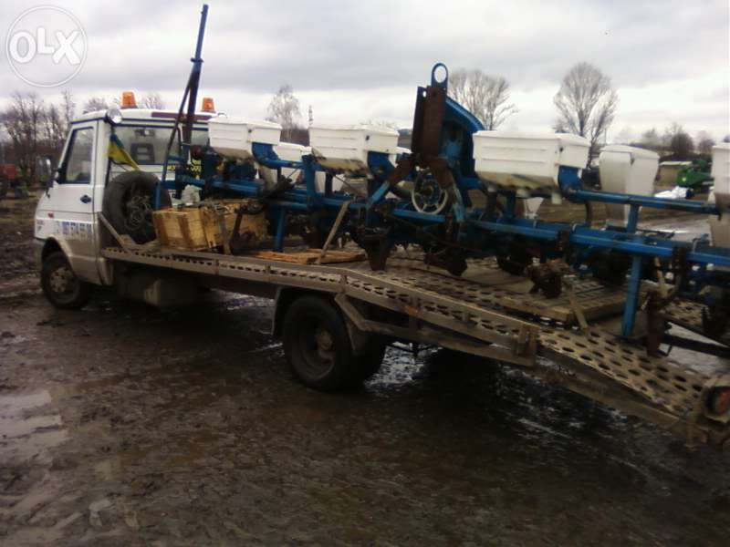 эвакуатор    Христиновка  круглосуточно до 3 т .