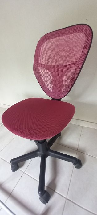 Conjunto secretária e cadeira