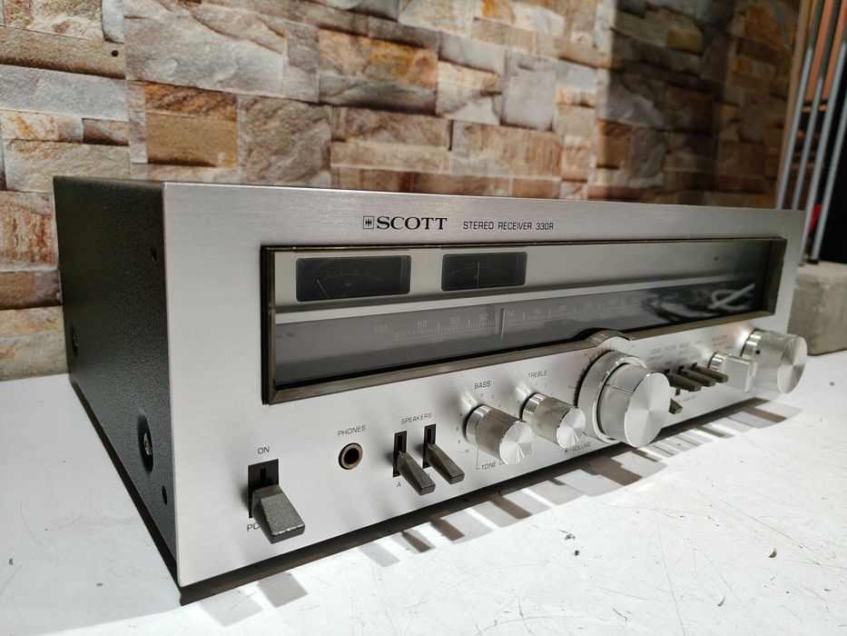 Amplituner Scott 330N