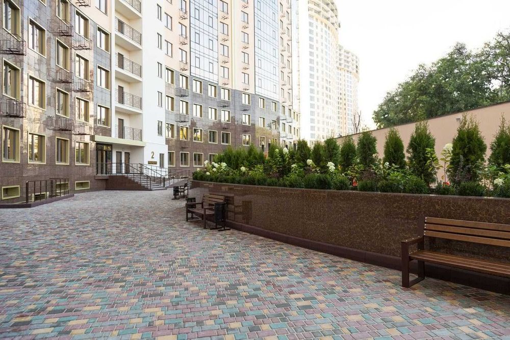 Квартира в стиле лофт посуточно в Аркадия. Одесса (паркинг) Свет есть.
