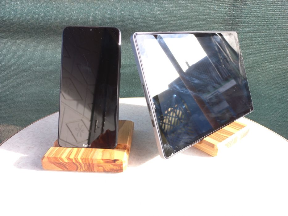 Підставка для телефону та планшетів