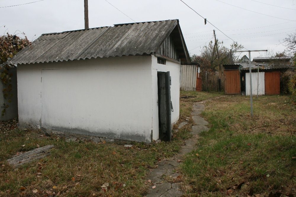 Продається будинок в САМОМУ ЦЕНТРІ м. Тараща
