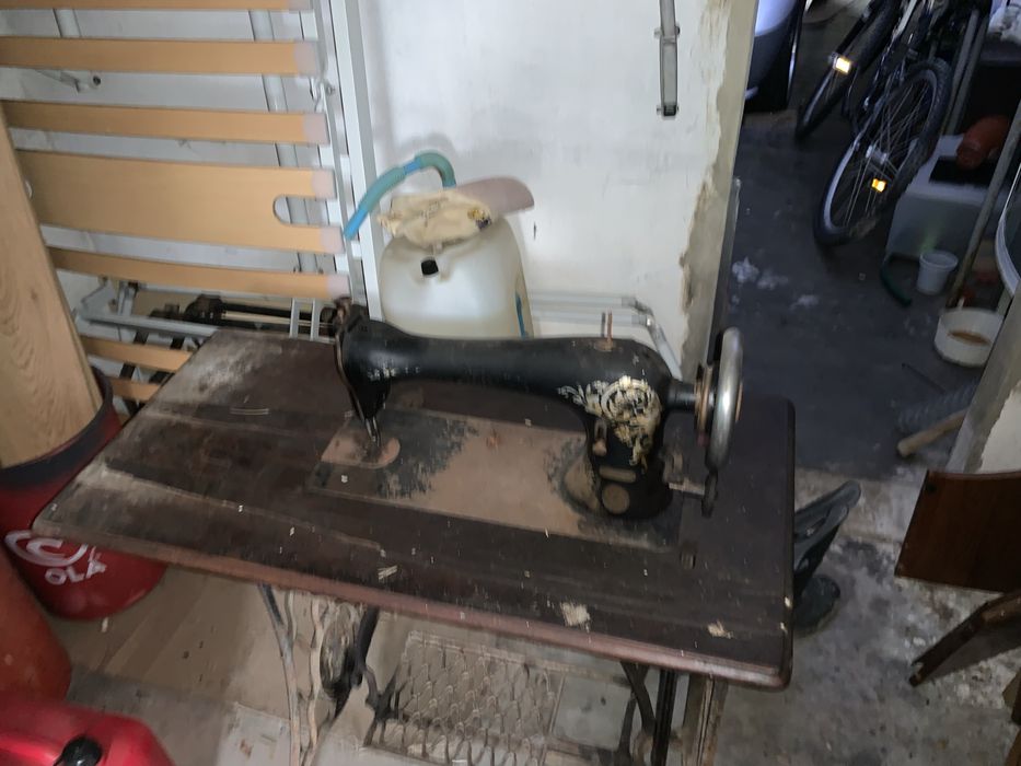 Maquina singer antiga