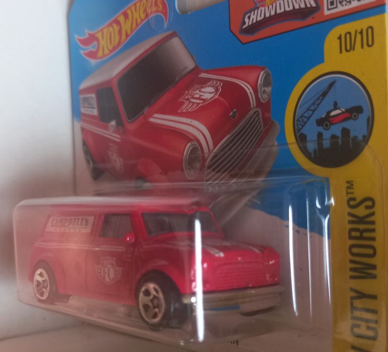 Hot wheels 67 austin mini van saiu no ano 2015