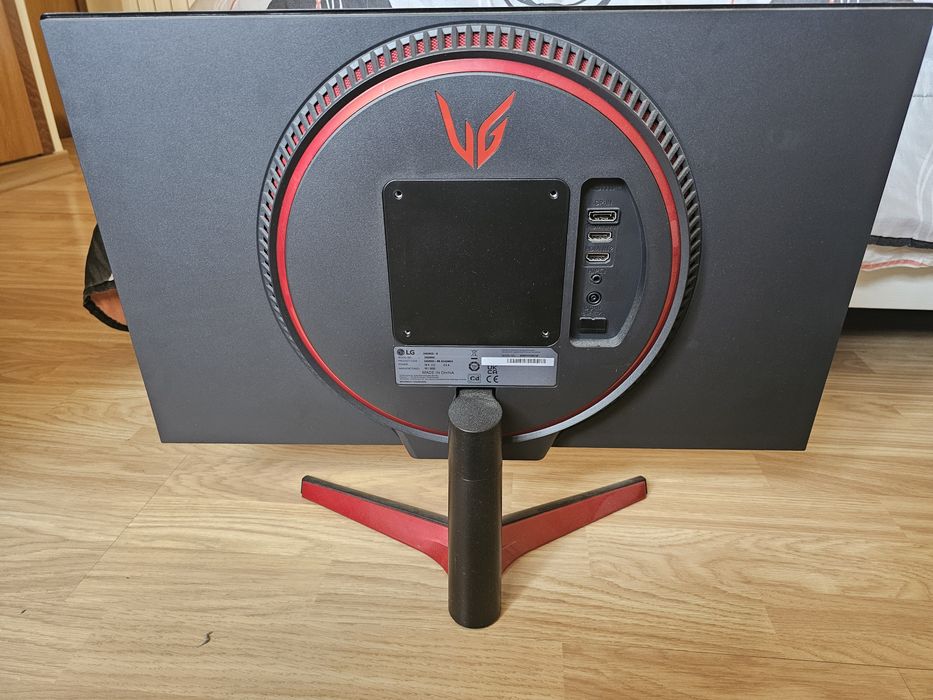 Monitor LG UltraGear 24GN600 – 24” Full HD 144Hz – Excelente estado