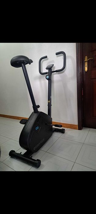 DOMYOS Bicicleta Estática ESSENTIAL447211895889612802