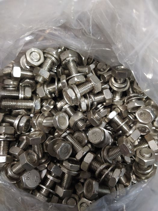 Болти оцинковані М10, М8