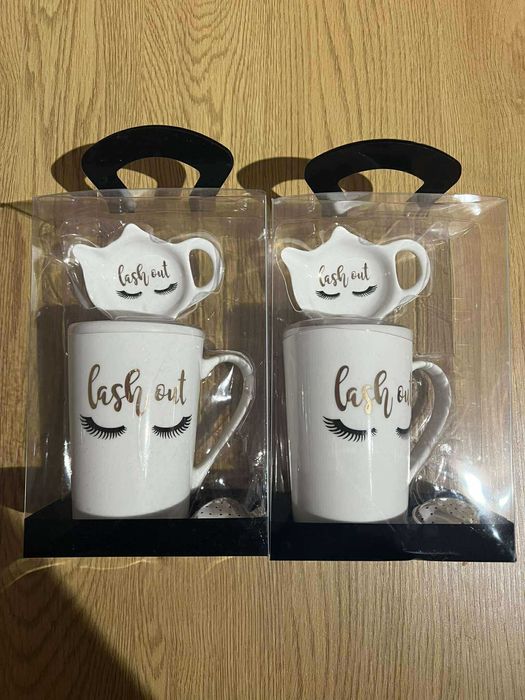 2 zestawy: Kubek z talerzykiem i zaparzaczem, cena za 2 komplety