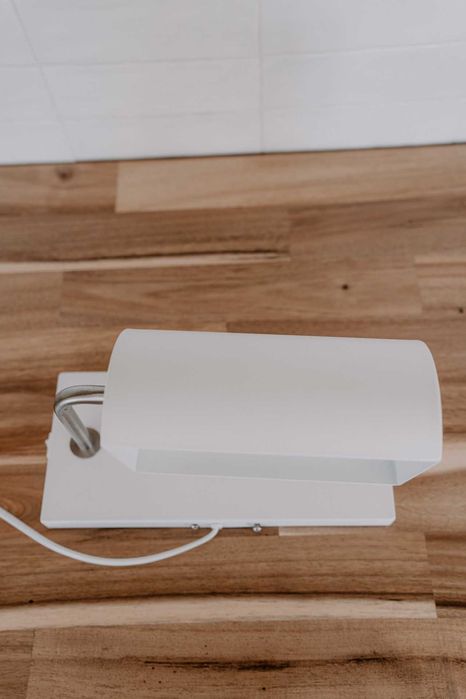 Kinkiet z kablem skandynawskiej marki Lamp Gustaf