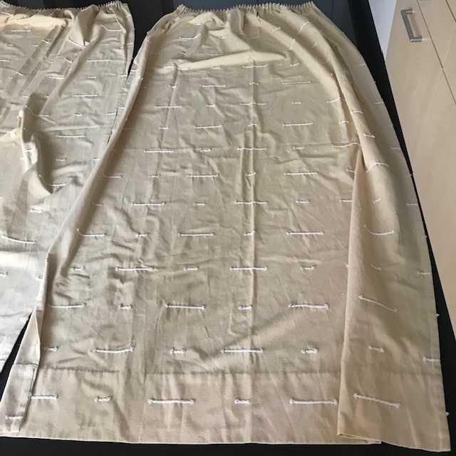 2 Cortinados com fita de franzir