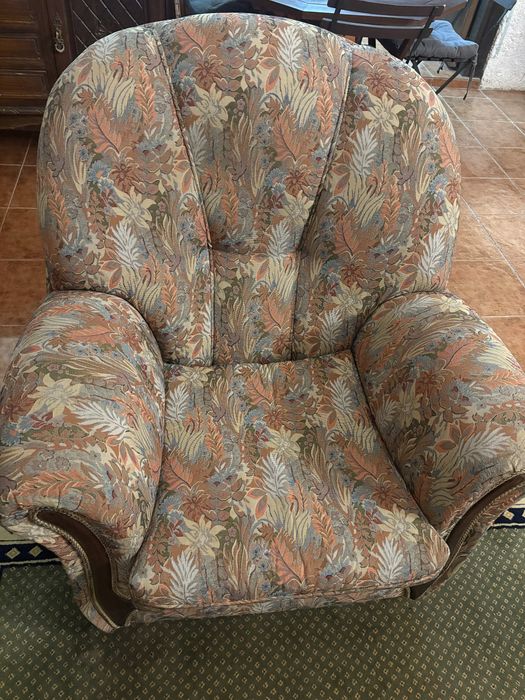 Sofa e 2 maples