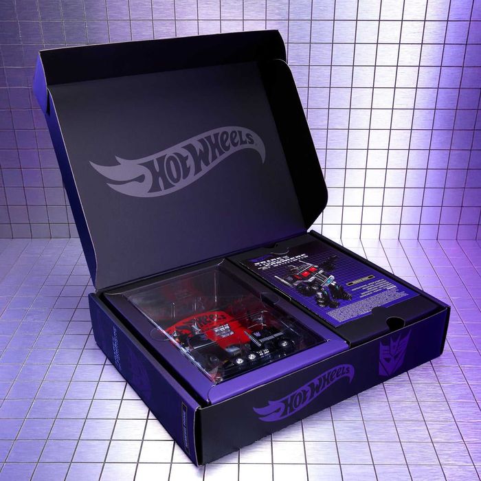 Hot Wheels Transformers Nemesis Prime - Хот Вілс Трансформери Немезіс