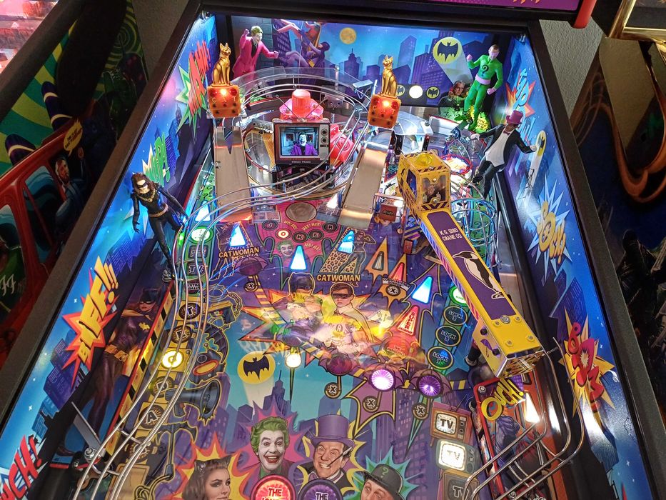 Flipper Pinball Batman 66 Premium HUO fliper flippers