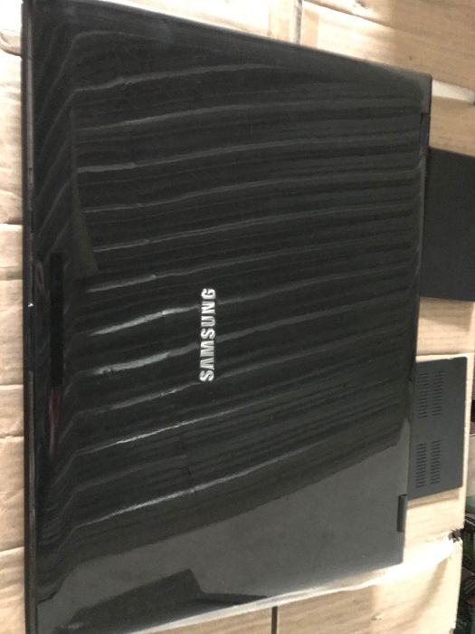 Ноутбук Самсунг r60+(Samsung r60+)на запчастини