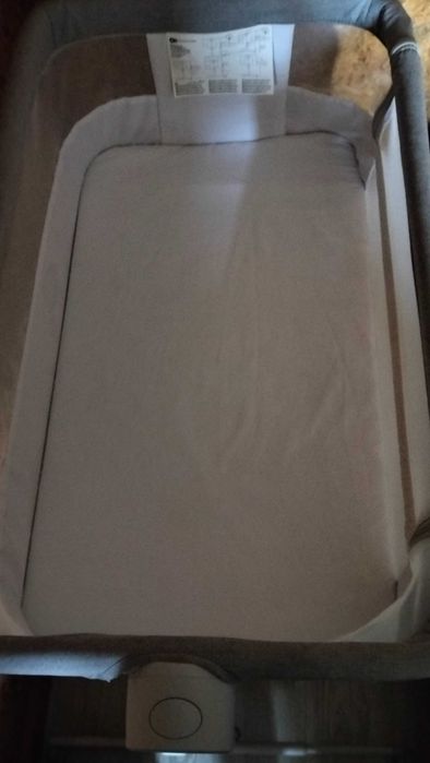 Berço Coleito de por ao lado da cama dos pais