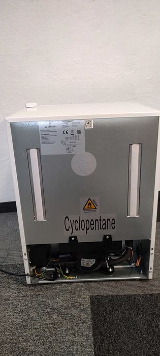 Lodówka szklane drzwi, biała, witryna 60L Klarstein   S-288