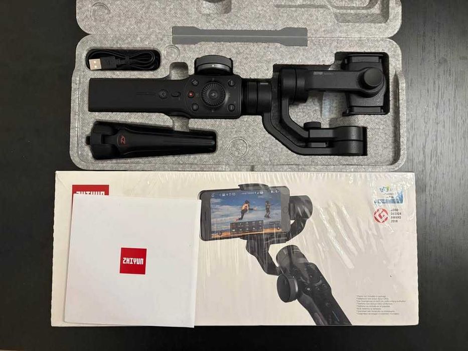 Zhiyun Smooth 4 | Gimbal estabilizador para smartphone, como novo, com caixa