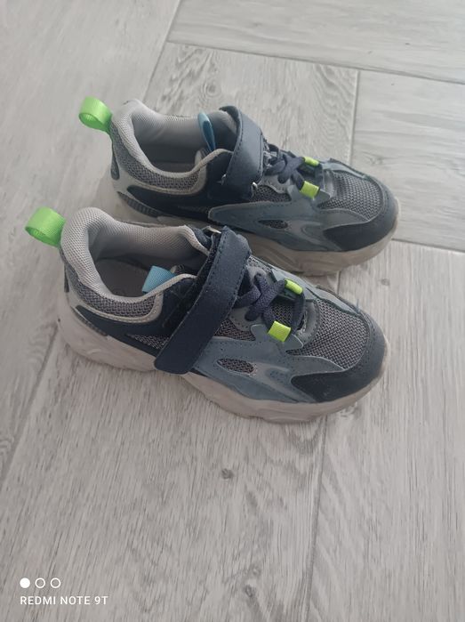 Buty chłopięce rozmiar 30