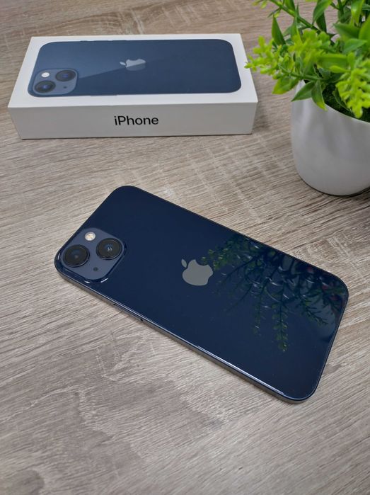 В дуже хорошому стані телефон Apple iPhone 13 на 128Gb