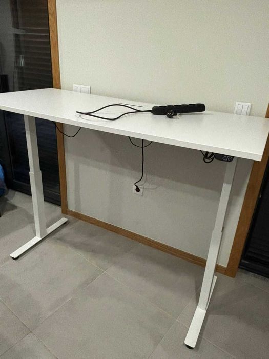 Mesa escritório Rodulf GF 470 140x80 cm