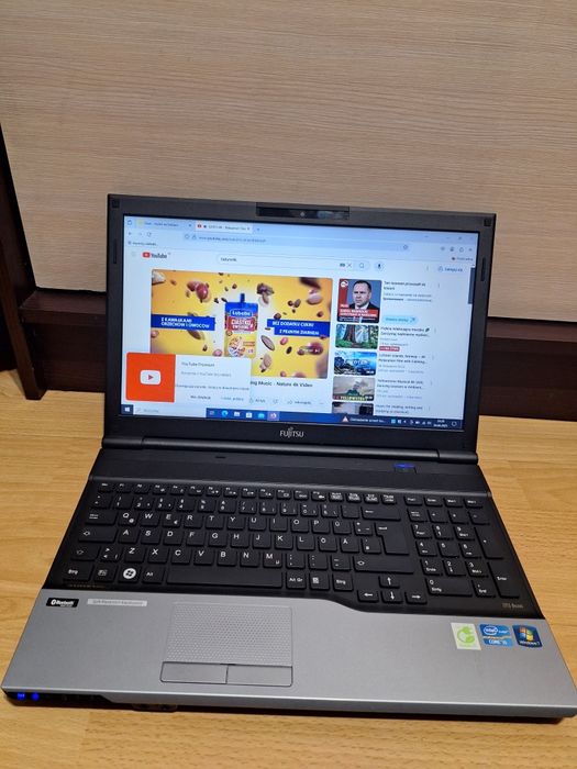 Laptop Fujitsu bateria trzyma ponad 2godziny