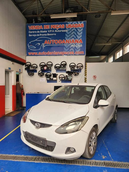 Mazda 2, Gasolina de 2010 ás peças.